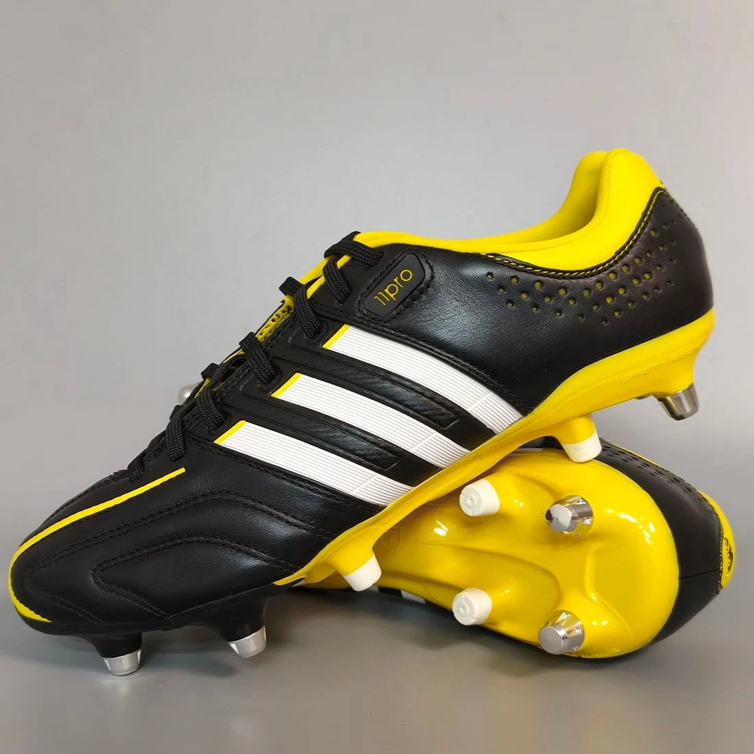 Preços baixos em Adidas adipure SG | eBay