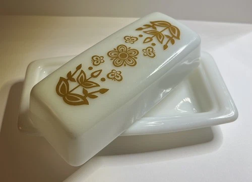 Beautiful Vintage Gold Butterfly Pyrex Butter Dish / Keeper with Lid