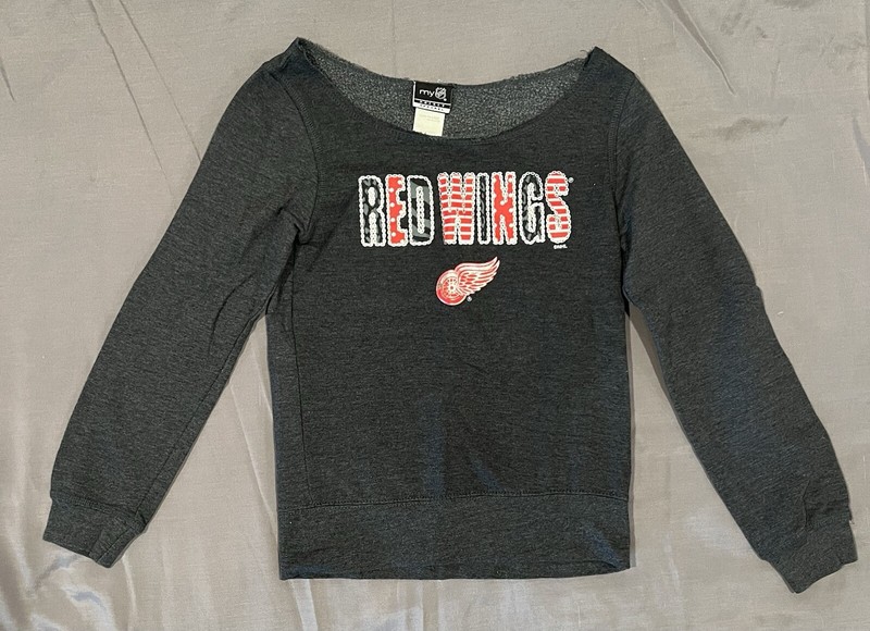 EUC My NHL Wide Neck Long Sleeve Detroit Red Wings Hockey Shirt Youth SZ L 10/12
