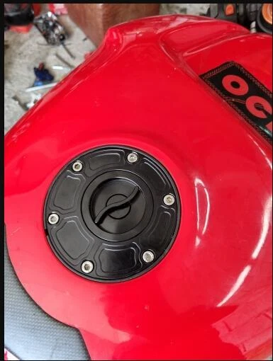For KTM Super duke 990/990R Adventure 950 S CNC Gas Cap Tank Fuel Cover Oil USA - Imagem 4 de 4
