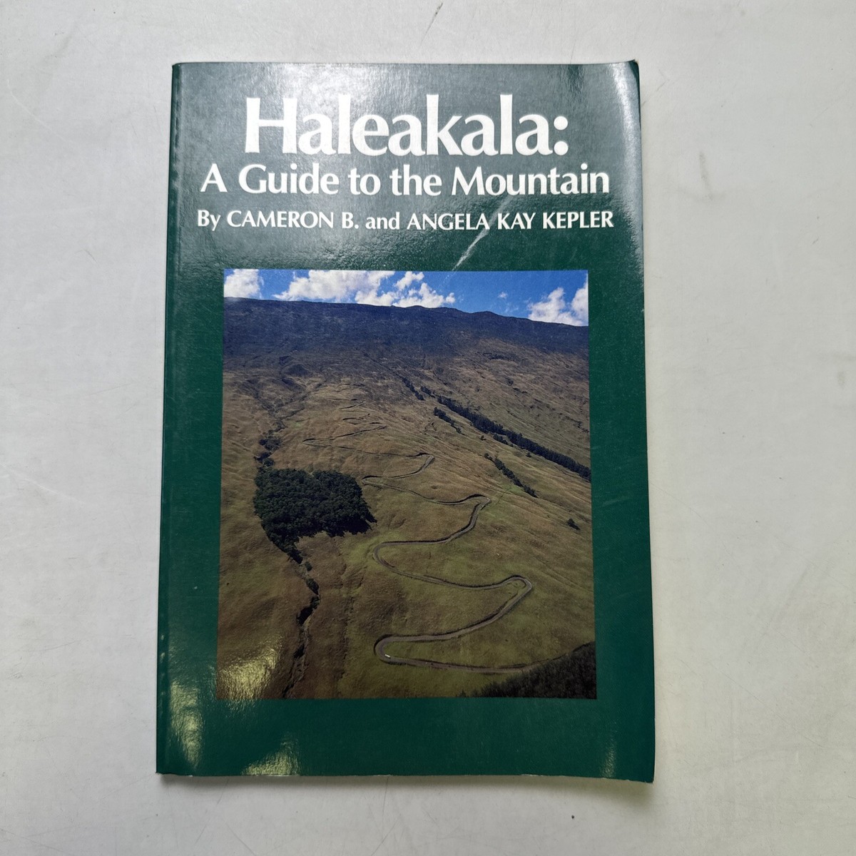 地図・旅行ガイド Haleakala: A Guide to the Mountain 本 Haleakala