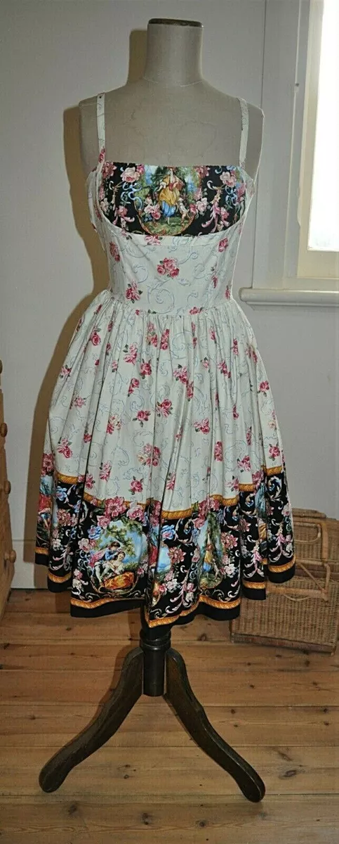 Retro party shop wear