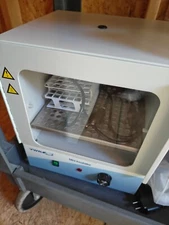 VWR Mini Incubator  