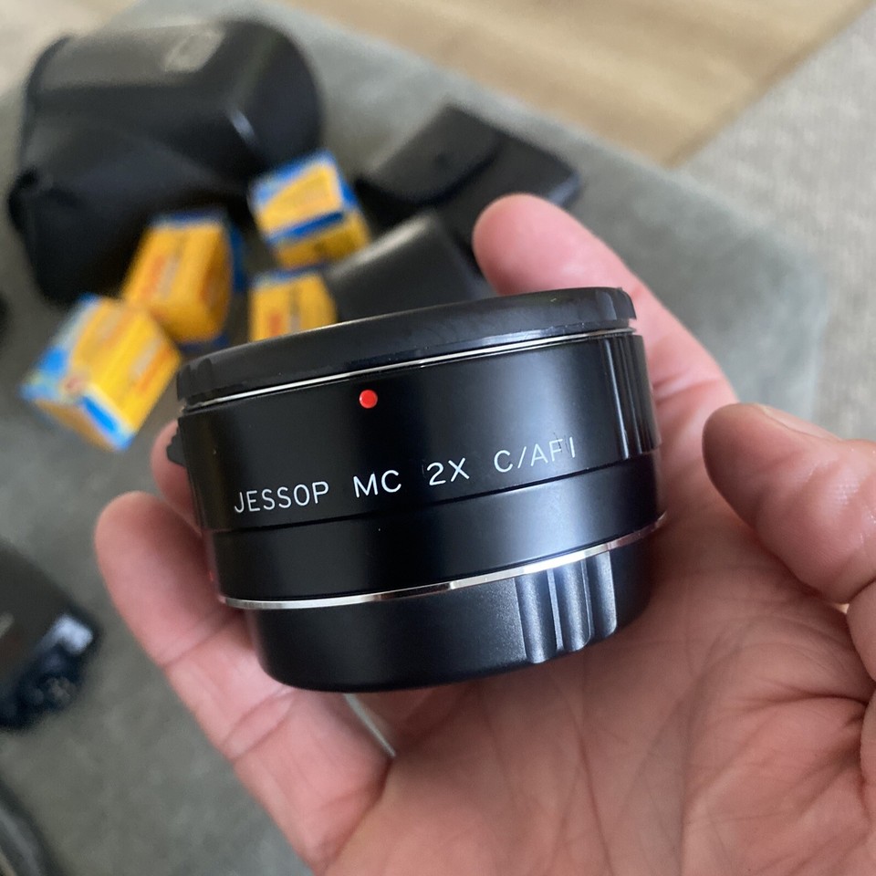 Canon EOS 850 Camera with 3570 Lens, Flash, Jessop MC 2x C/af1. & Film