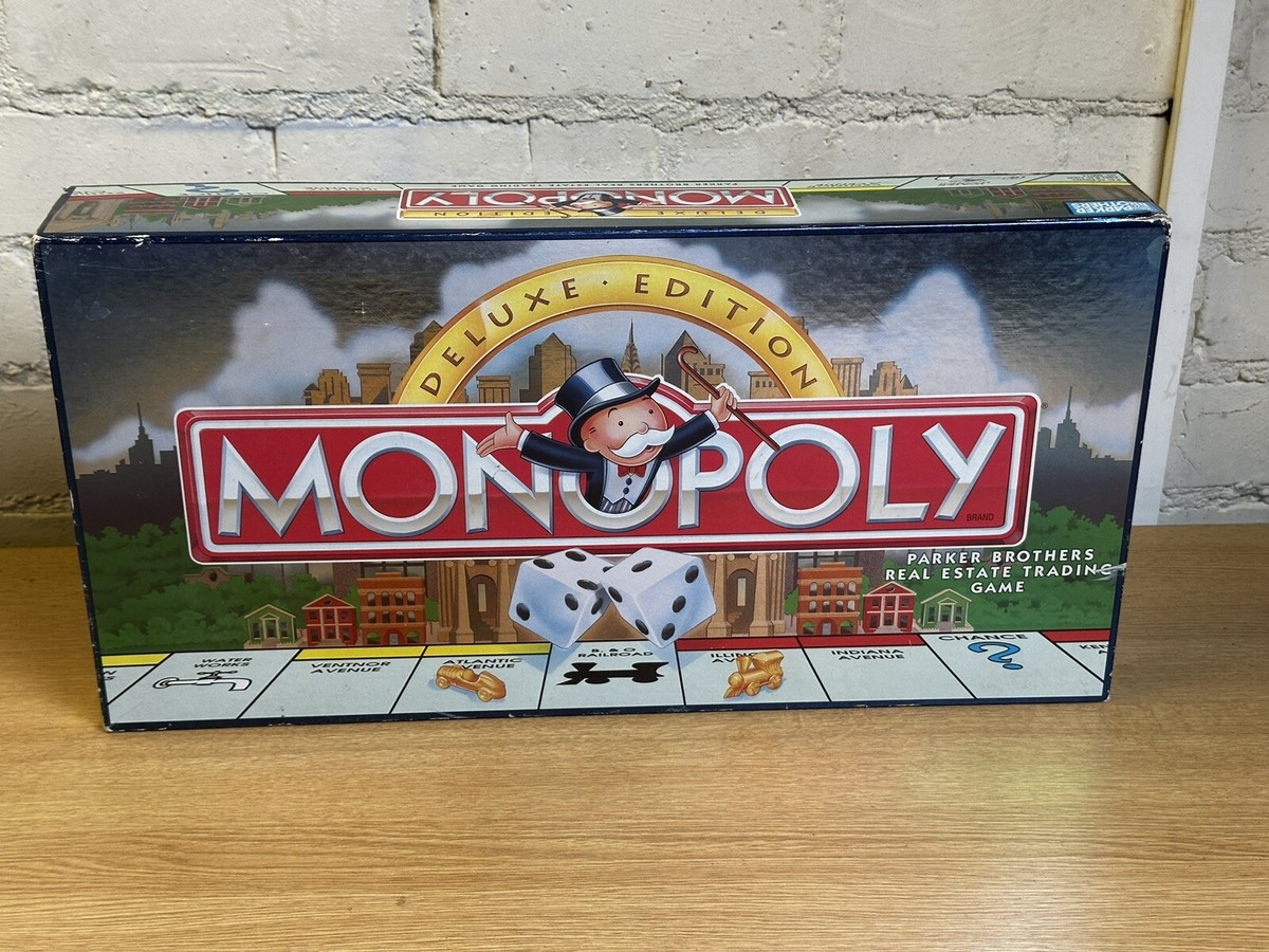 ⭐️ Vintage MONOPOLY DELUXE EDITION- BOARD GAME 1995 COMPLETE