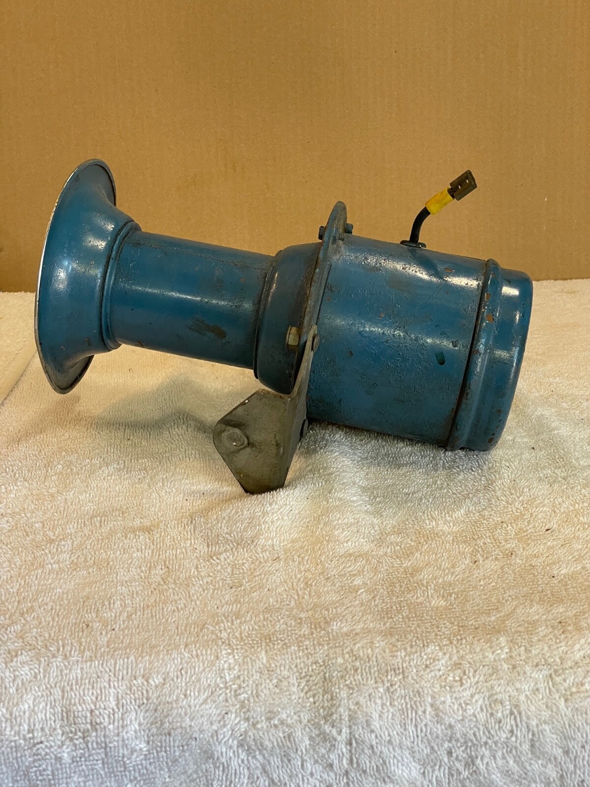 2 Klaxon Type Car Horns eBay