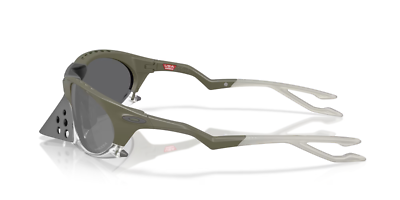 Oakley OO9437-0763 PLANTARIS Sunglasses Matte Vapor Frame W/ PRIZM