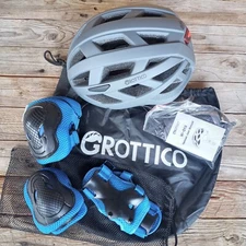 GROTTICO KIDS 7 PIECE LOT BIKE HELMET W/ ELBOW, KNEE & WRIST PADS Blue Large NEW