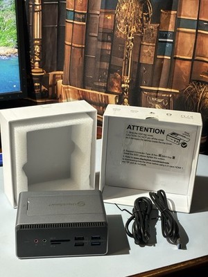Docking Station, UtechSmart 15 in 1 Quadruple Display USB C (UCN3524-2) USED