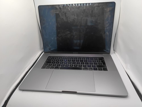 MacBook Pro 15,1/i7-8750H/16GB Ram/256GB SSD/Touch Bar/555x/15" RD - pink lines - Afbeelding 3 van 3