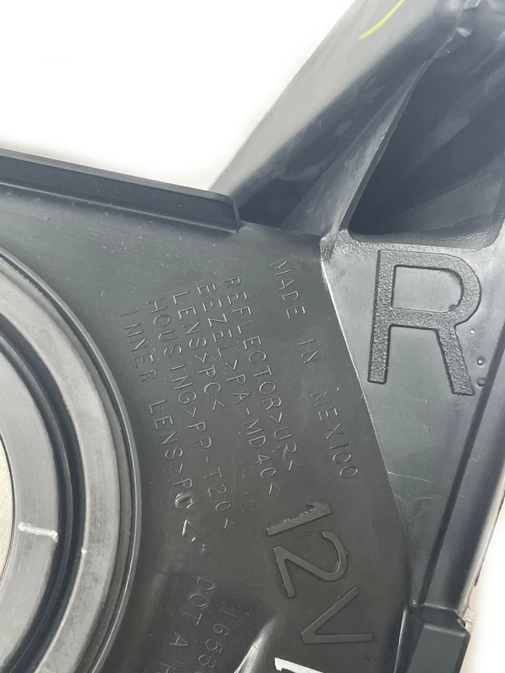 NOS Passenger Side Head Lamp For 2004-2014 Chevy Colorado GMC Canyon 19209126 - Image 4 of 4