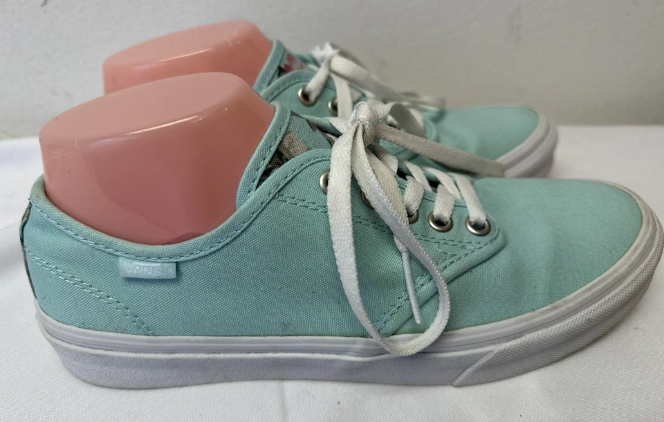 Zapatillas informales de lona con cordones forradas con estampado floral verde azulado claro Vans para mujer 8,5 Foto 2 de 4