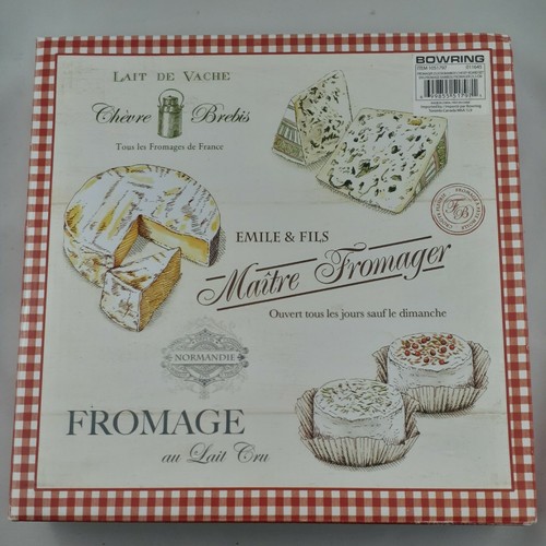 Bamboo cheese board 25.5cm X 25.5cm Like New. Glass cutting board insert top - Picture 2 of 12