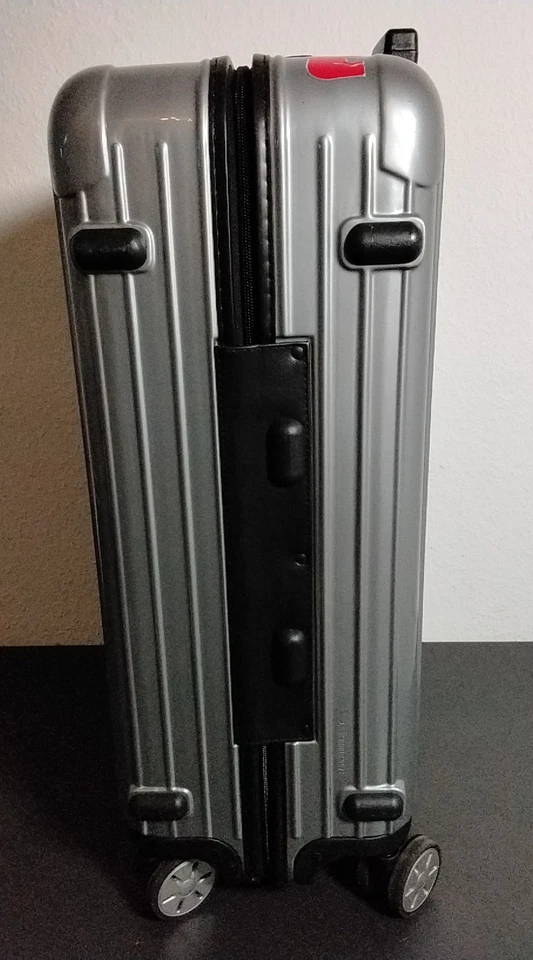 RIMOWA Salsa Deluxe Multiwheel Hartschalenkoffer Silber verschiedene Größen - Bild 2 von 4