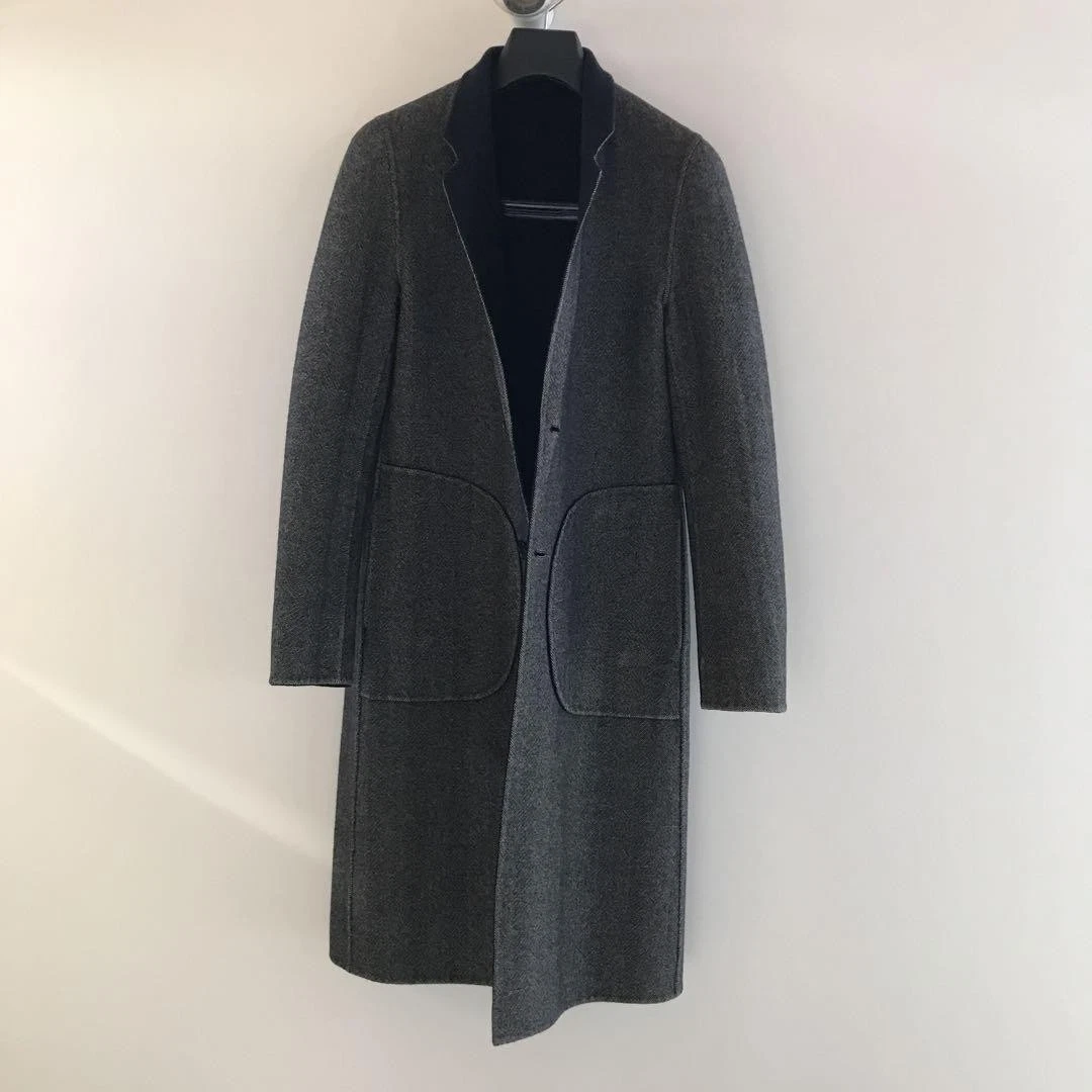Cappotto Chester Maison Margiela reversibile blu navy nero a spina di pesce risvolto intagliato 