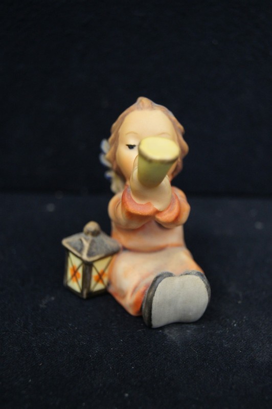 HUMMEL GOEBEL Porcelain Figurine #359 Tuneful Angel 2.75" TMK-5