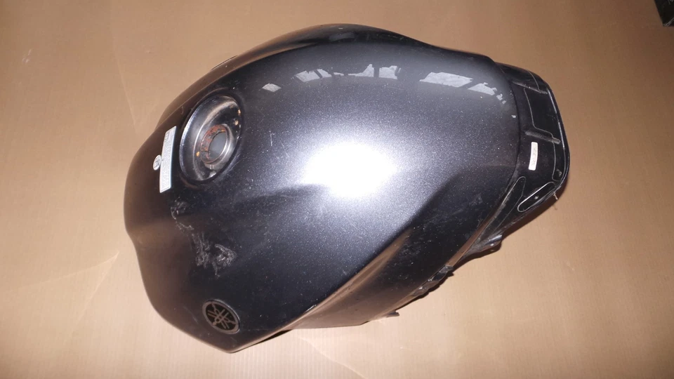 YAMAHA FJR 1300 RP28 2016 2020 TANQUE GASOLINA TANQUE GASOLINA USADO EN BUEN ESTADO VER Foto 2 de 4