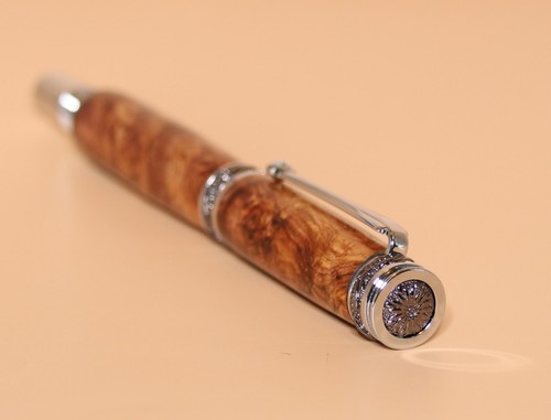 Handmade Majestic Jr. Fountain Pen - Iridium Point Nib - Honduras Rosewood Burl - Picture 7 of 9