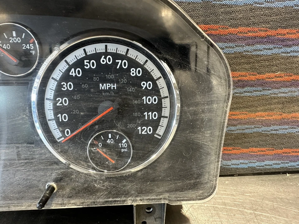 Ram 2500 2010 velocímetro pantalla de clúster (6,7 L diésel) Foto 3 de 4