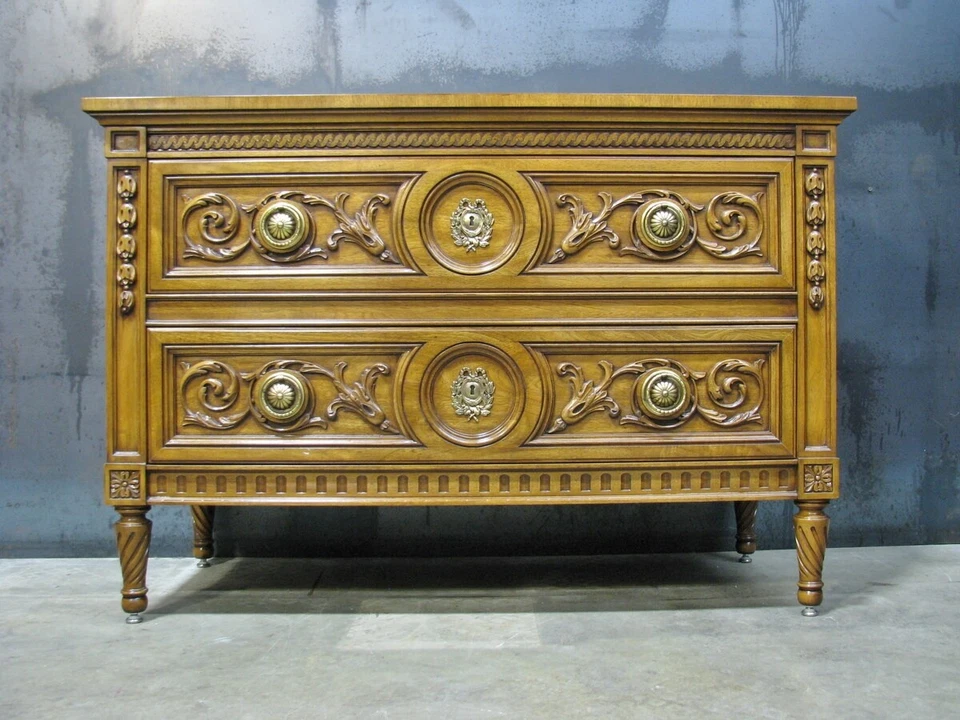 Stunning Karges Louis XVI Walnut Chest; Hand-Carved Detail; Neoclassic Frieze - Image 2 of 4