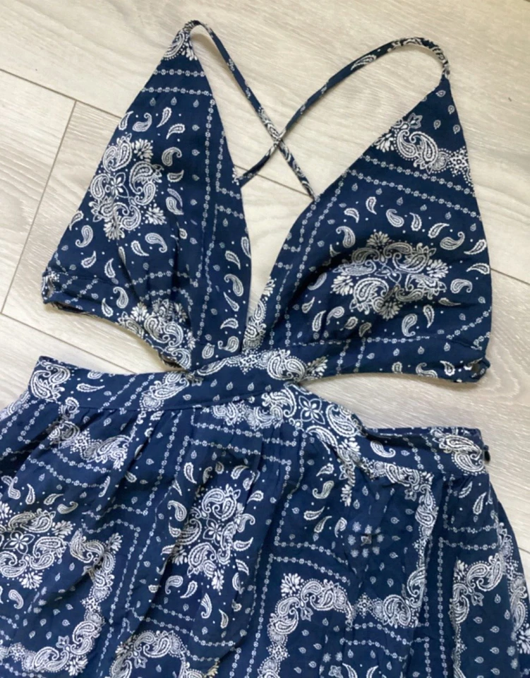 Forever 21 Fluido Largo Vestido Corte Azul Blanco Espagueti Correa Ajustable Talla Pequeña Foto 2 de 4