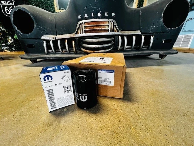 (3) Filtro de aceite genuino Mopar 05184231AB Foto 2 de 3