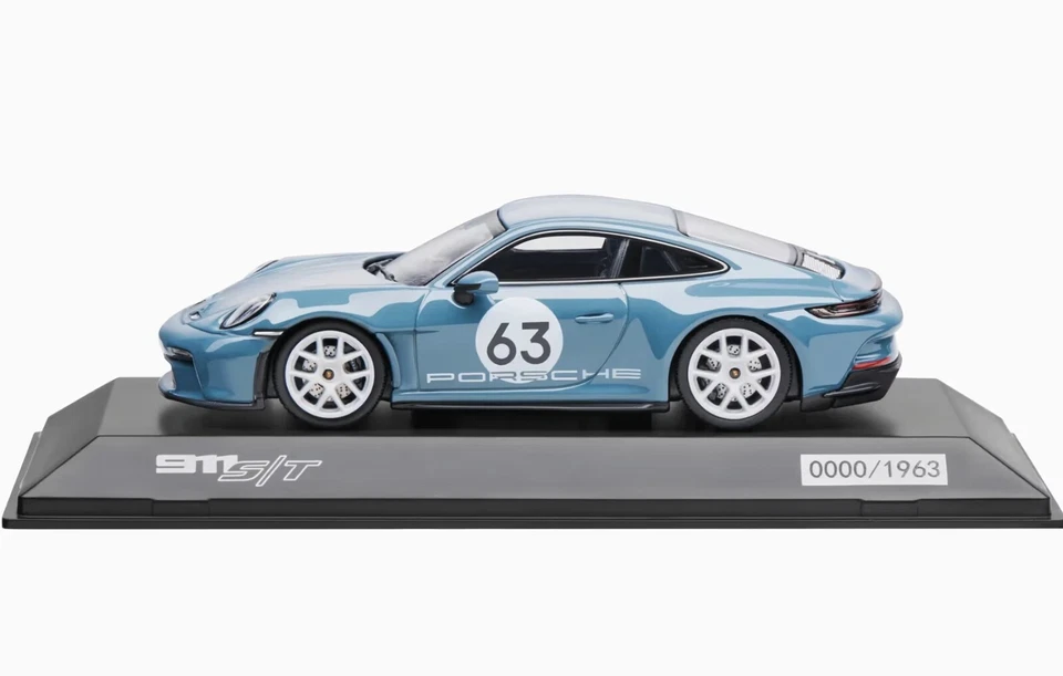 1:43 SPARK 2024 PORSCHE 911 992 S/T shoreblue/cognac interior LIMITED DEALER ED - Image 2 of 3