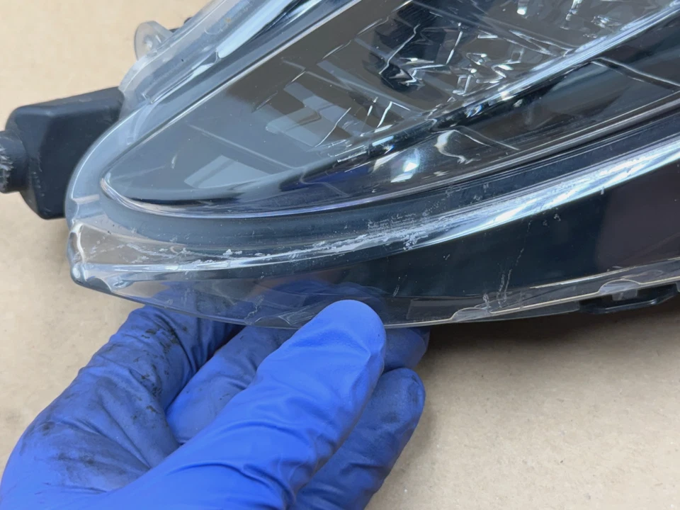 Parachoques trasero izquierdo Mazda MX-5 Miata 2016-2023 luz de respaldo lámpara PO41 OEM Foto 3 de 4