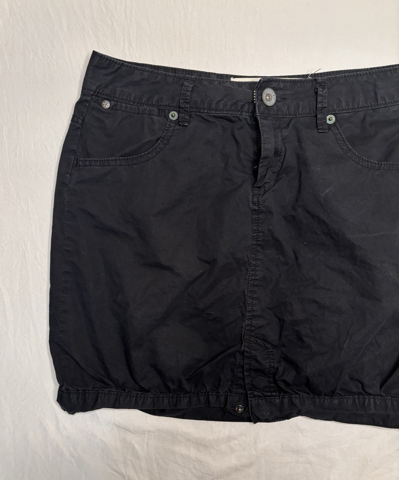 Converse One Star Women’s Black Mini Skirt Size 6 Casual Streetwear