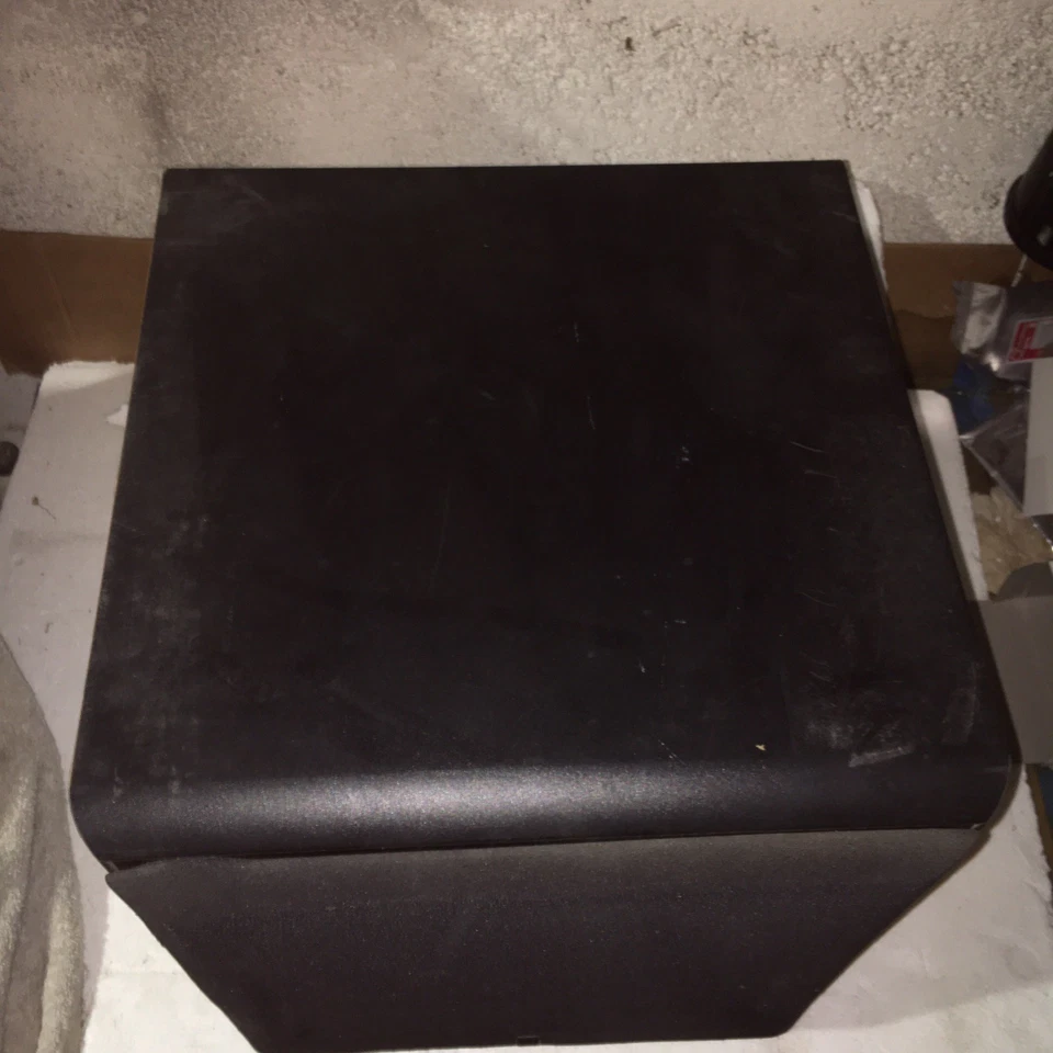 Subwoofer de cine en casa alimentado KEF PSW 2150 usado encendido ver fotos sin probar Foto 4 de 4