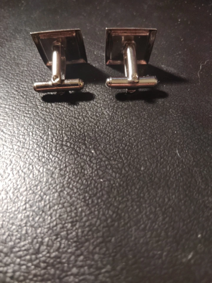 Par clásico de gemelos de mediados de siglo con incrustaciones de cerámica. Foto 2 de 2