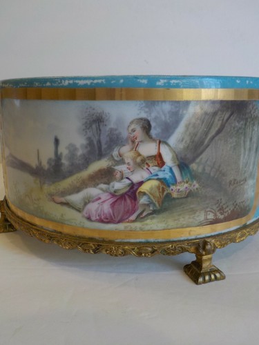 19th C. Sevres Style French Porcelain Planter / Jardiniere, Bronze Mounts - Picture 8 of 12