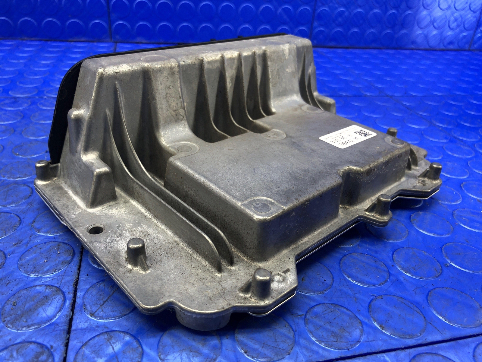 2014 2015 2016 2017 BMW I8 OEM 1.5L GASOLINE ENGINE CONTROL MODULE ECU 8645342