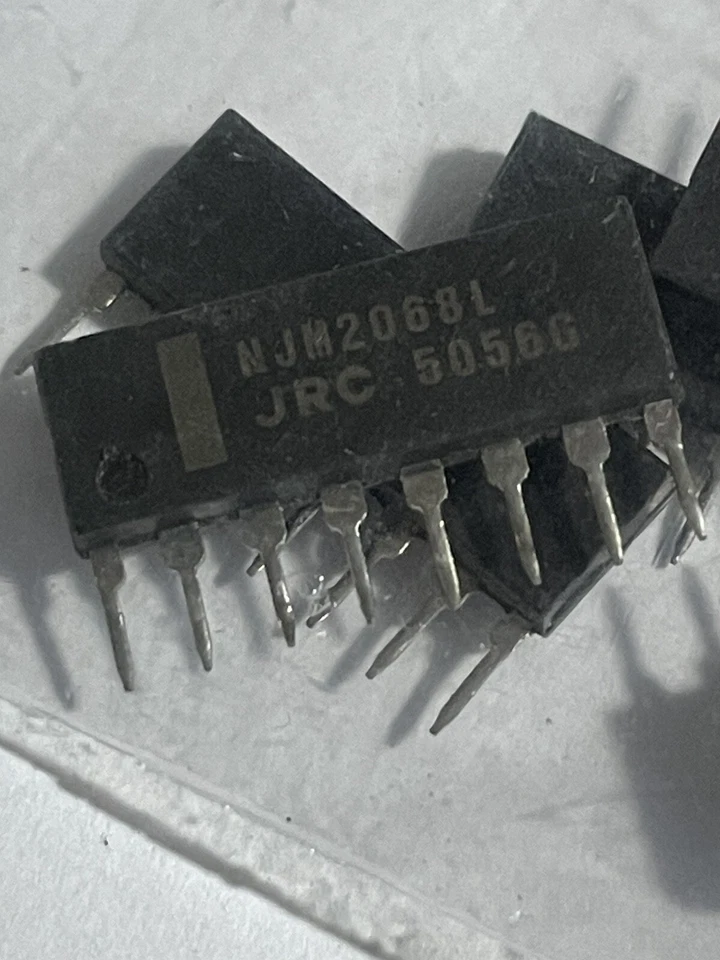 1pezzo NJM2068LD = NJM2068L ORIGINALE JRC incapsulamento ZIP-8