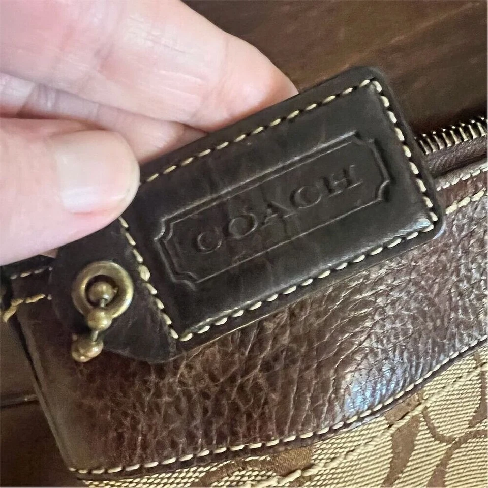 Bolso Bandolera Coach Signature Vintage Años 90 Cuero Marrón TOTALMENTE NUEVO Limpio Foto 4 de 4