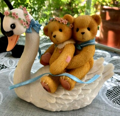 CHERISHED TEDDIES - SWAN RIDE - MATT & VICKI - LOVE IS THE BEST THING 2 CAN SHAR