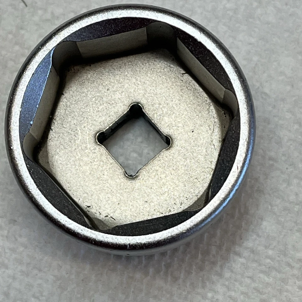 AST #12 2132 Enchufe Filtro Aceite Cubierta 32mm 6 Puntos 3/8" Unidad Foto 3 de 4