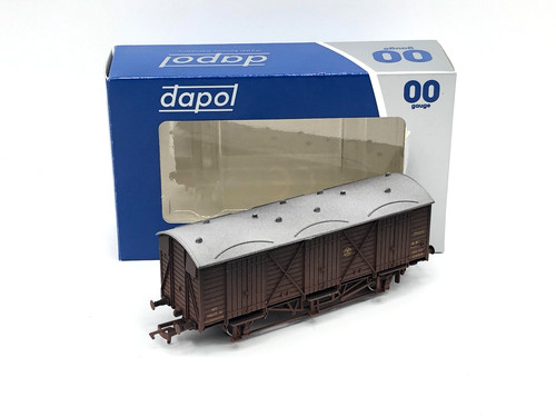 WEATHERED Dapol OO - 4F-014-010 GWR Shirtbutton Brown Fruit D Van 10 Ton 2894 | Condition: Used