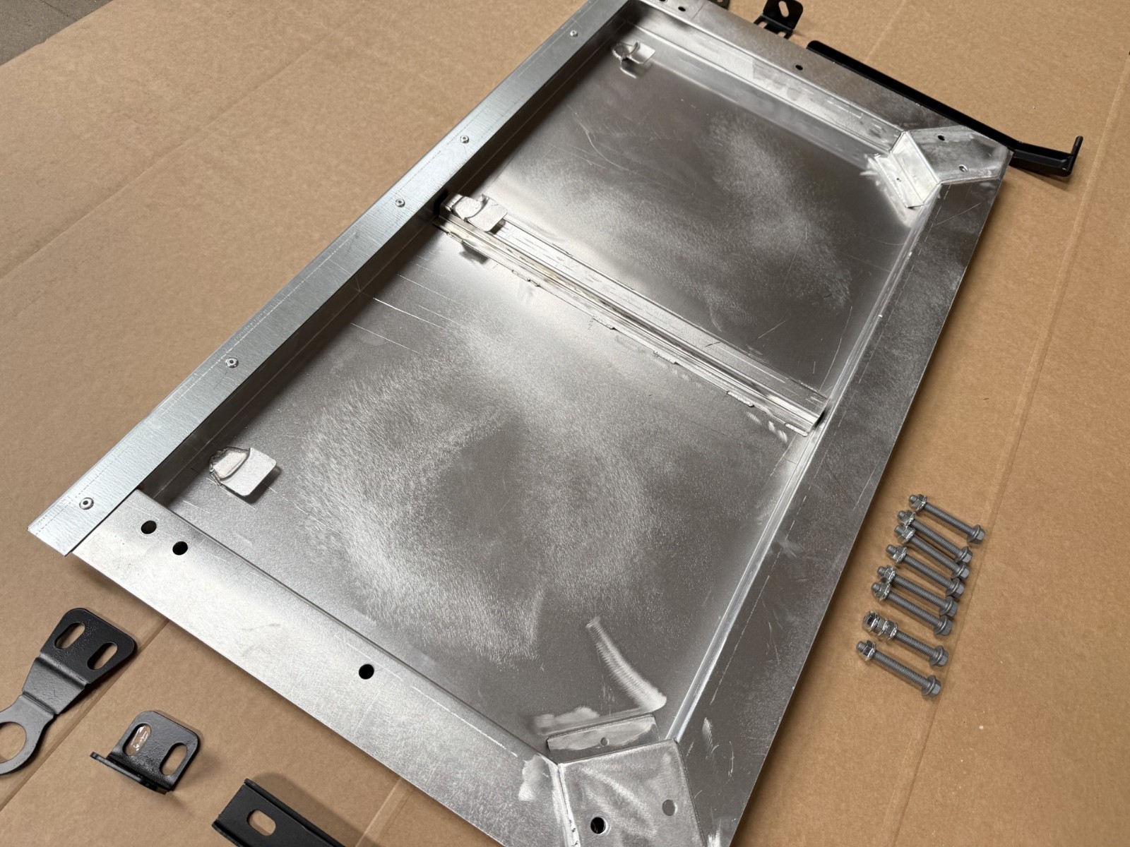 Pick Up Drop Down Tailgate Land Rover Defender 83-16 & Series 2 3 MUC8736