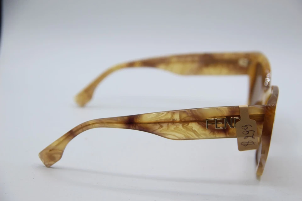 NUEVAS GAFAS DE SOL FENDI FE 40070I 60E CUERNO DORADO MIEL MARCOS AUTÉNTICOS 54-20 Foto 4 de 4