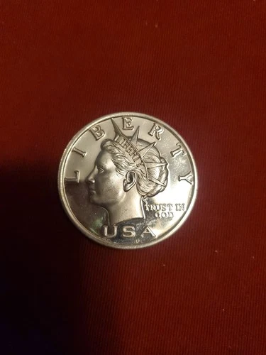 2000 NORFED $10 Liberty  1 ozt .999 Silver Round