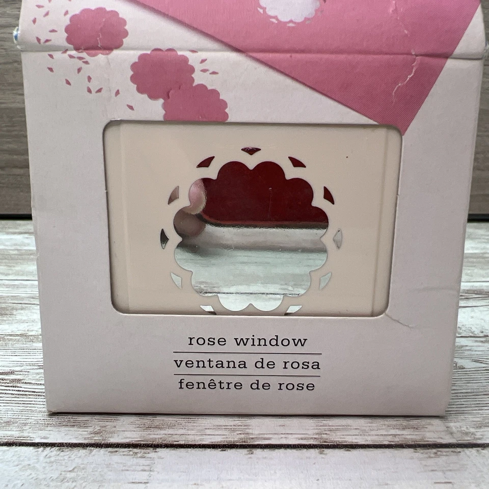 Punzón de ventana de rosa Martha Stewart por toda la página - álbumes de recortes manualidades en papel Foto 2 de 4