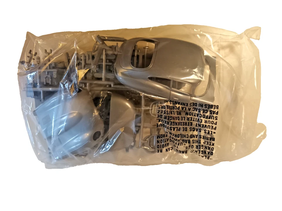 JAGUAR E TYPE - Model kit MONOGRAM 1/24 - N° 2907 - Made in USA 1989 - Immagine 4 di 4