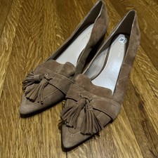 Essex Lane Daya Loafer Pointy Toe Tan Camel Suede Block Tassels Womens US 9.5 M
