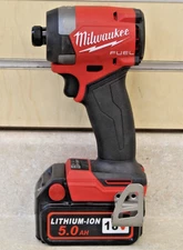 Milwaukee 1/4" Impact Driver 2953-20 with Battery *Pre-owned* FREE SHIPPING