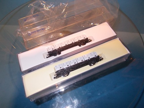 Hobbytrain Sp.N 23806:"2x 2-achs. Flachwag.mit 6 Behälter v.Haus zu Haus"NEU | Zustand: Neu