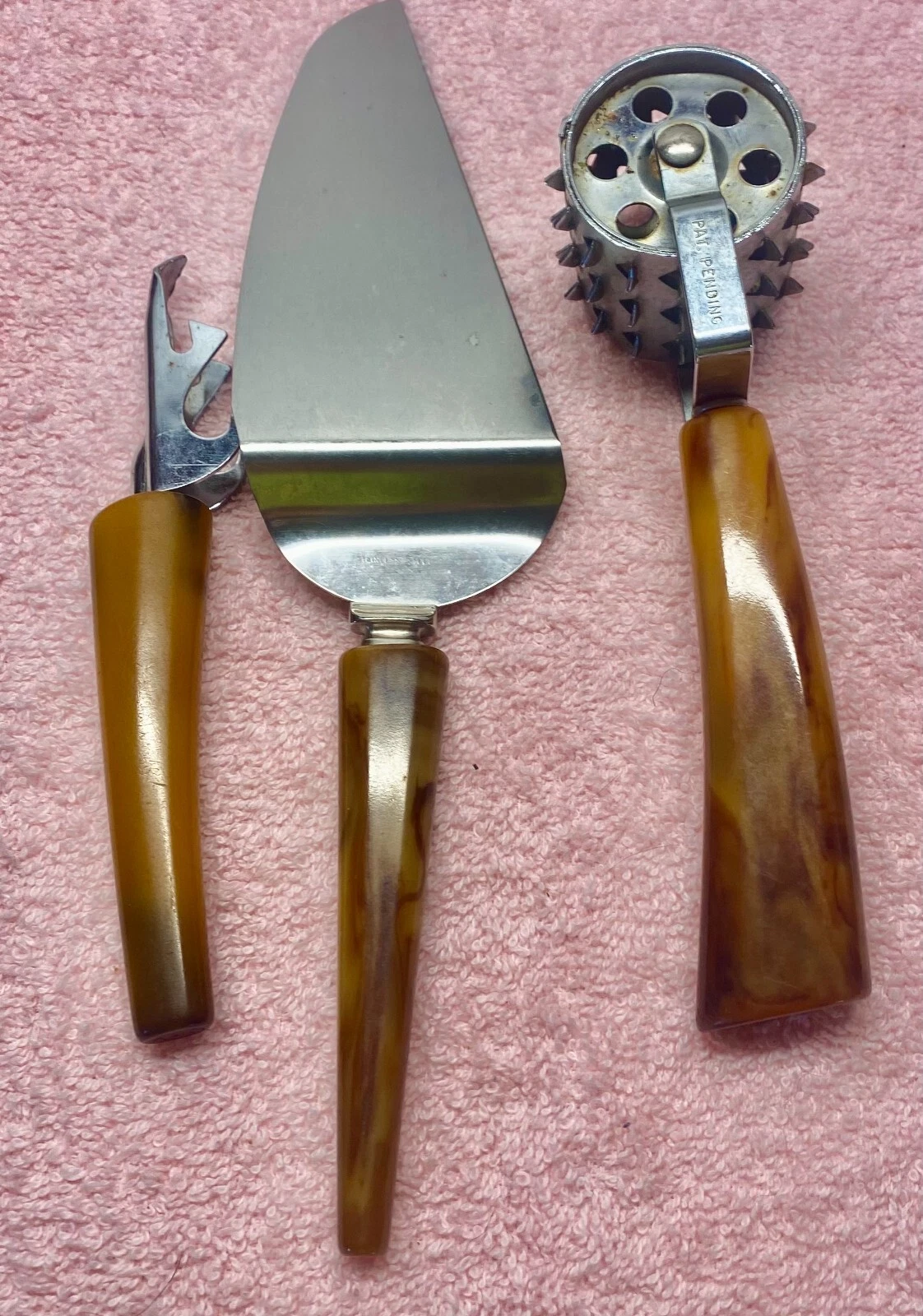 3 PC VTG Bakelite Cake Pie Server Meat Tenderizer Bottle Ope Bone marble Handle