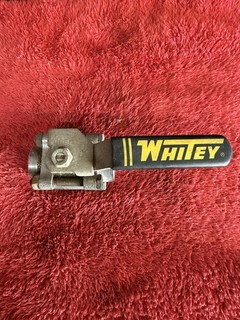 WHITEY SS 63F8 D 3/4” Stainless Threaded Ball Valve