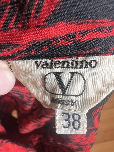 VALENTINO Miss V Wool Silk Paisley Blouse Red Black Cufflink Buttons Size 8 Ee - Picture 9 of 11