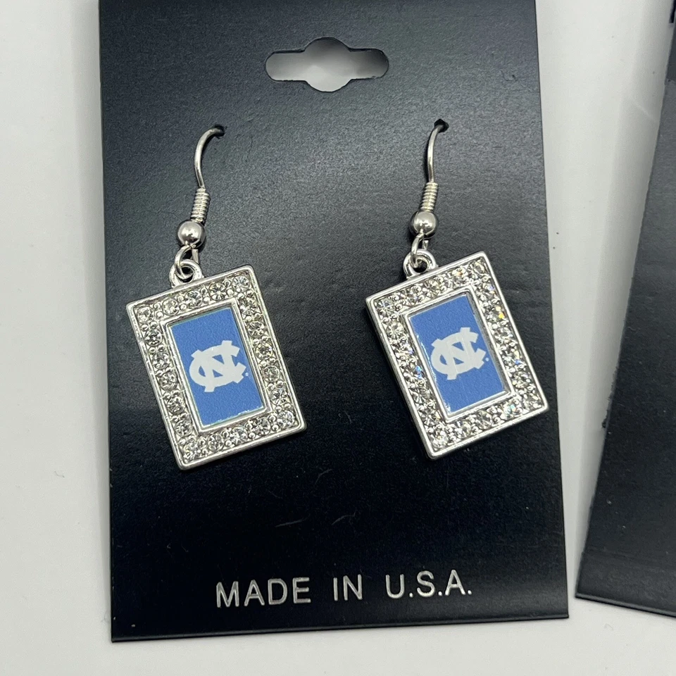 Pendientes y collar de diamantes de imitación de moda de fútbol americano universitario de Carolina del Norte NUEVO Foto 2 de 4